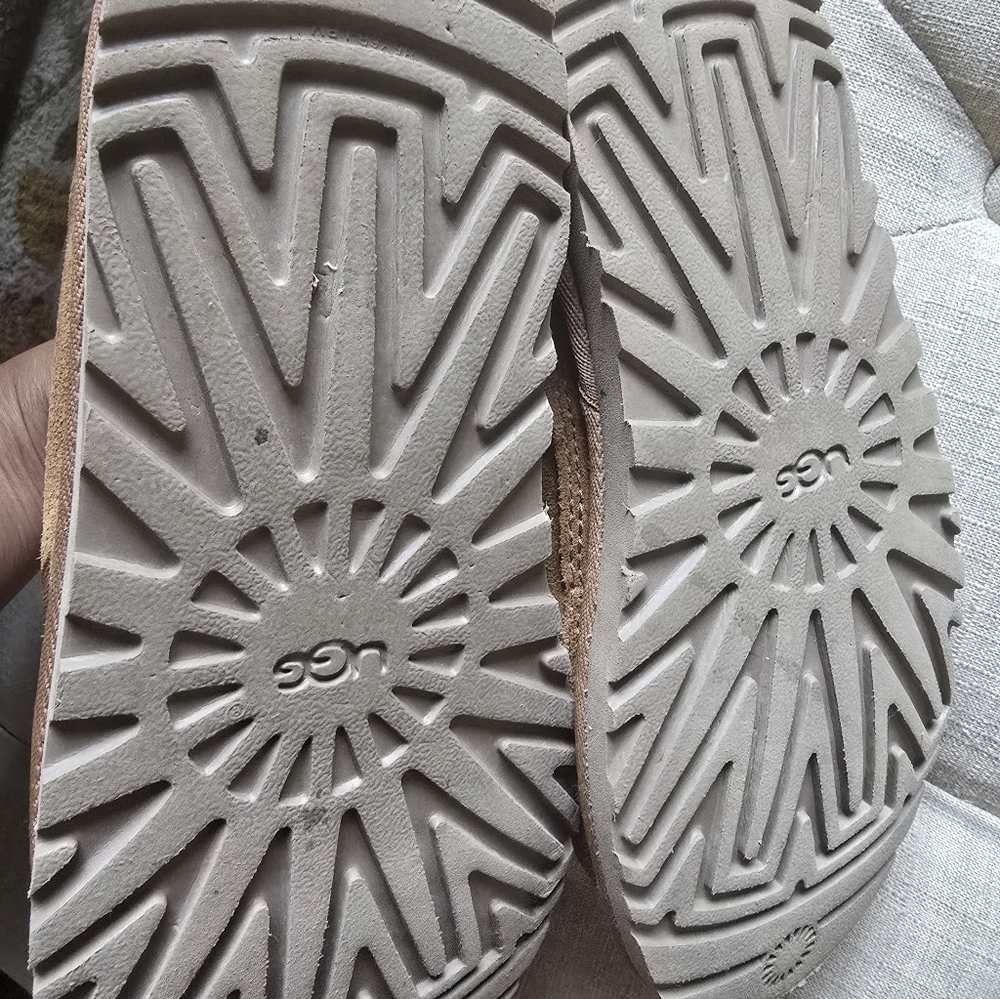 Ugg Neumal Chestnut Boots - Picture 9 of 9